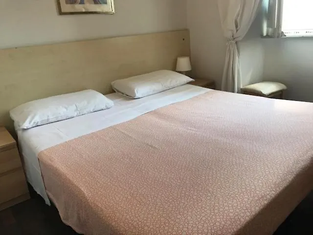 Otel Lodi 2*