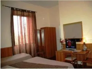 Lodi 2* Rome